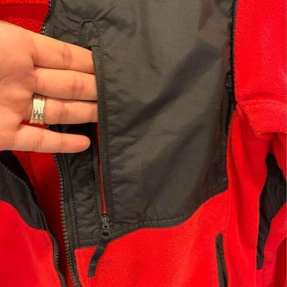 Columbia fleece jacket. Full zip. Size youth 14/16. Red/black. New condi… - Picture 8 of 8